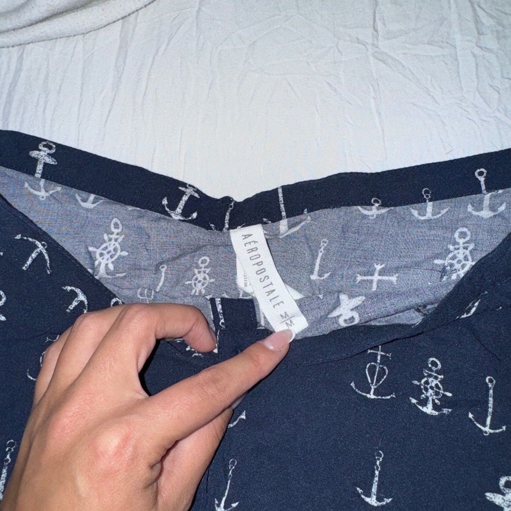 dark blue skirt high waist, very beachy and summery vibe
